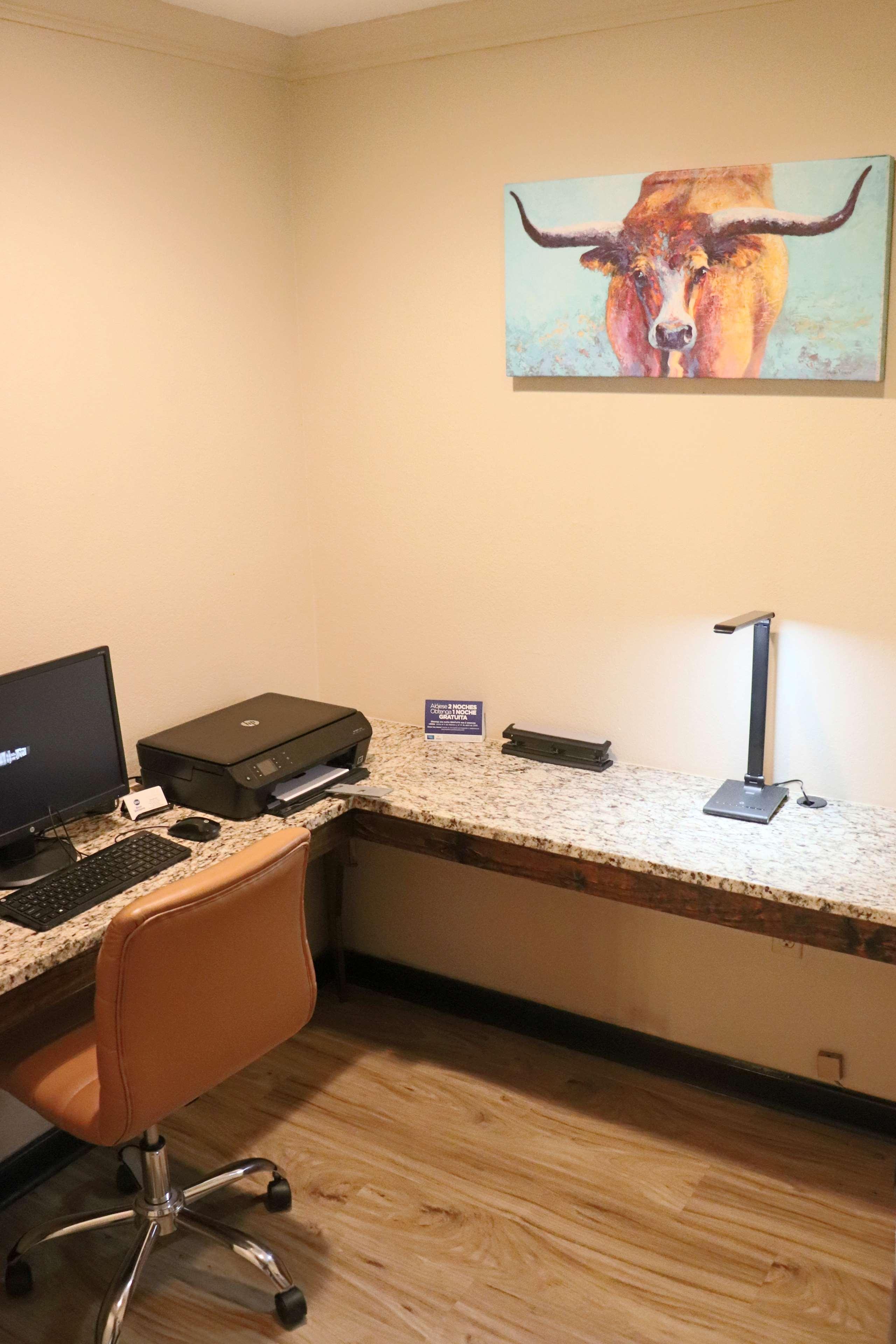 Best Western George West Executive Inn Экстерьер фото