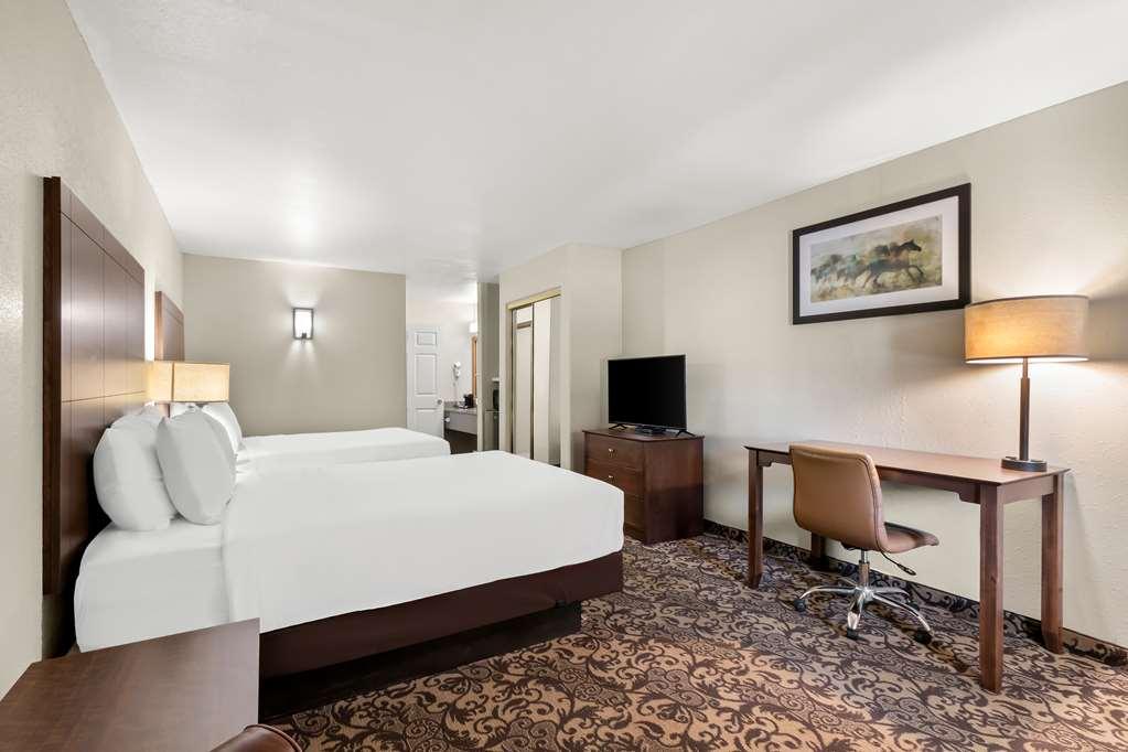 Best Western George West Executive Inn Номер фото