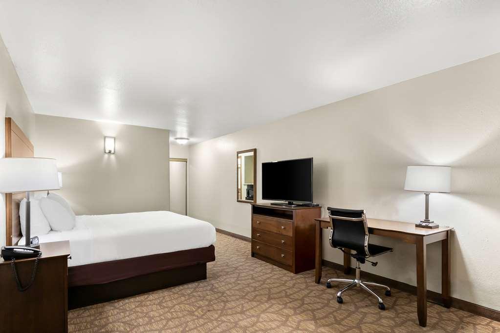 Best Western George West Executive Inn Номер фото